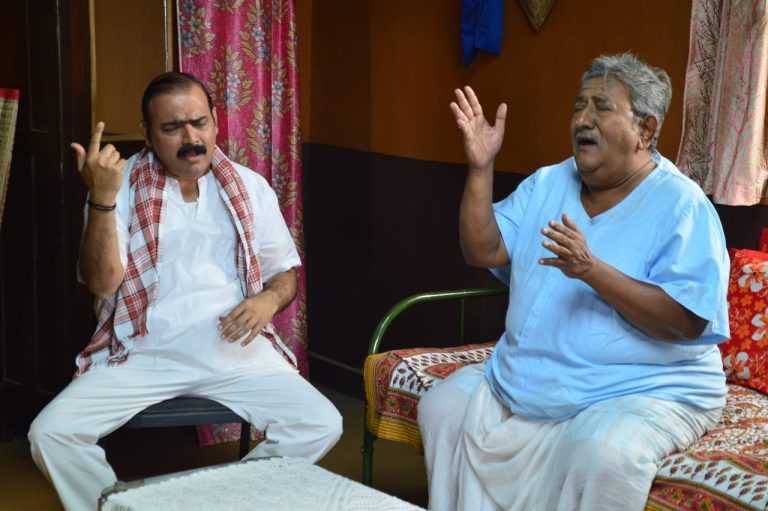 पोस्ट ऑफीस उघडं आहे’ मालिकेत गुरुशिष्याची जोडी मकरंद अनासपुरे आणि दिलीप घारे