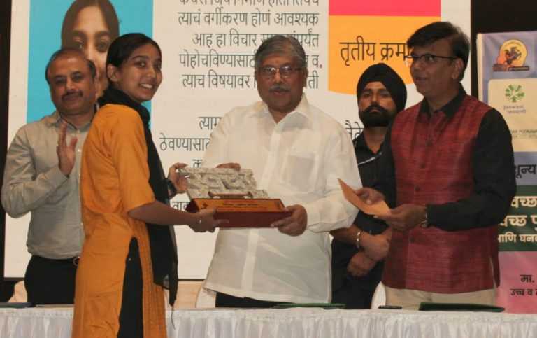 स्वच्छ सर्वेक्षण पुरस्कार क्रमवारीत पुण्याला देशात पहिल्या पाचमध्ये आणण्यासाठी नागरिकांनी योगदान द्यावे-पालकमंत्री चंद्रकांतदादा पाटील