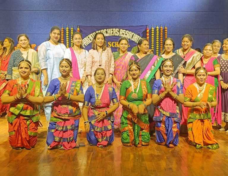 डी.ई. एस.च्या पालक शिक्षक संघाने सादर केले सांकृतिक कार्यक्रम