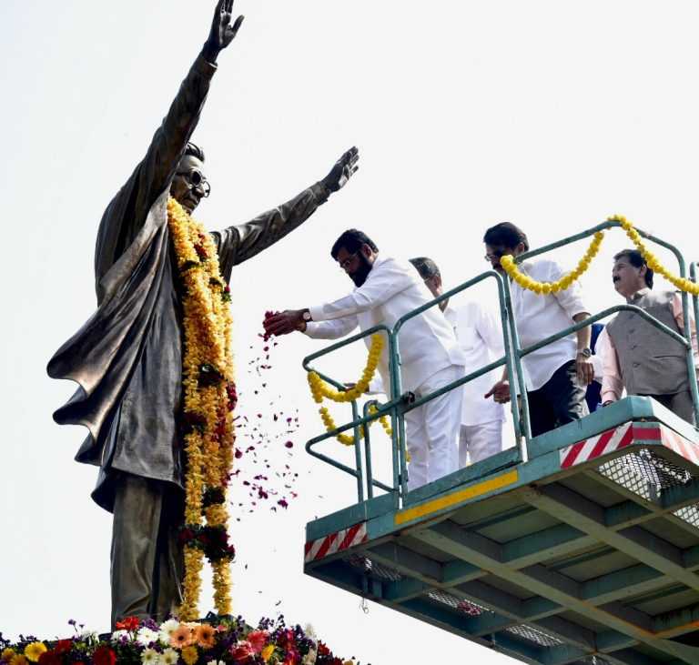 मुख्यमंत्री एकनाथ शिंदे यांचे शिवसेनाप्रमुख बाळासाहेब ठाकरे यांना जयंतीनिमित्त अभिवादन