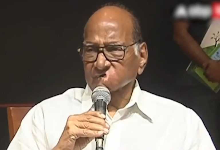 संभाजी महाराजांना कोणी धर्मवीर, कोणी स्वराज्यरक्षक म्हणा…. वाद करण्याचे कारण नाही – शरद पवार