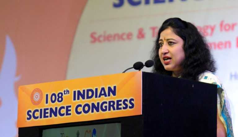 महिलांनो स्वयंस्फूर्तीने विज्ञानक्षेत्रात भरारी घ्या – डॉ. निशा मेंदिरत्ता