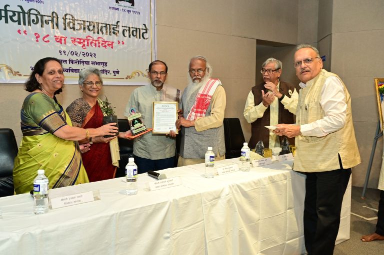 कै. विजयाताई लवाटे यांचे कार्य दिव्यत्व आणि देवत्व दर्शविते–पद्मश्री गिरीश प्रभुणे