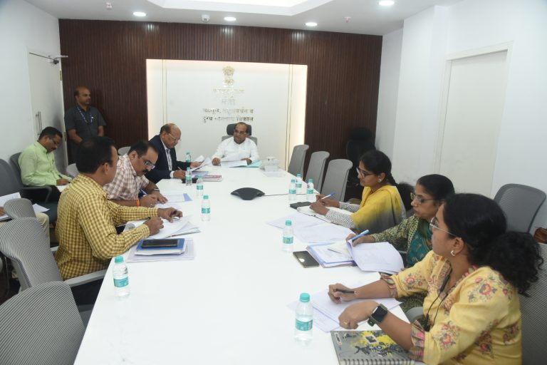 ‘आरे’ वसाहतीचा कायापालट करण्यासंदर्भात कार्यवाही करावी – पशुसंवर्धन व दुग्ध व्यवसाय विकास मंत्री राधाकृष्ण विखे-पाटील