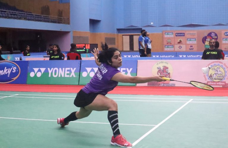 महिला एकेरीत आकर्षी, अनुपमा अंतिम लढत