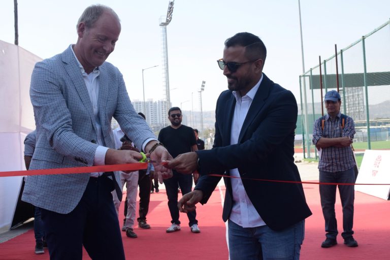 इलेसियम क्‍लब्‍ससोबत सहयोगाने पुण्‍यात जगातील अग्रगण्‍य टेनिस अकॅडमी पीटर बर्वाश इंटरनॅशनलचे उद्घाटन