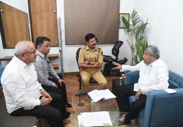 विद्यापीठ चौकातील वाहतूक कोंडी सुटणार, पालकमंत्री चंद्रकांतदादा पाटील यांचा पुढाकार