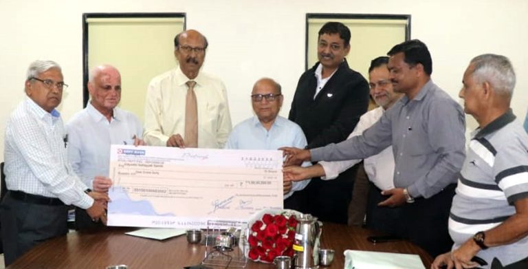 मराठवाडा मित्रमंडळची विद्यार्थी साहाय्यक समितीला दोन कोटींची मदत 