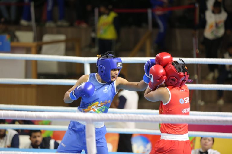 मुष्टीयुद्धामध्ये पुण्याची देविका घोरपडे सुवर्पणपदक मिळविण्याच्या मार्गावर