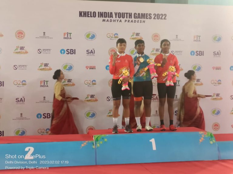 सायकलिस्टची गाेल्डन हॅट्ट्रिक; पहिल्याच दिवशी पदकांचा चाैकार