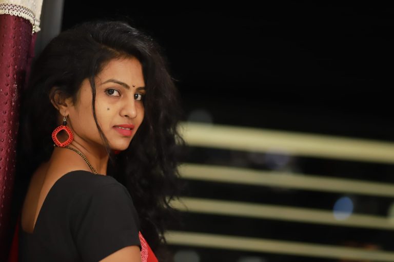 दुष्काळग्रस्त भागातील अर्चना महादेवची मोठ्या पडद्यावर उतुंग भरारी  