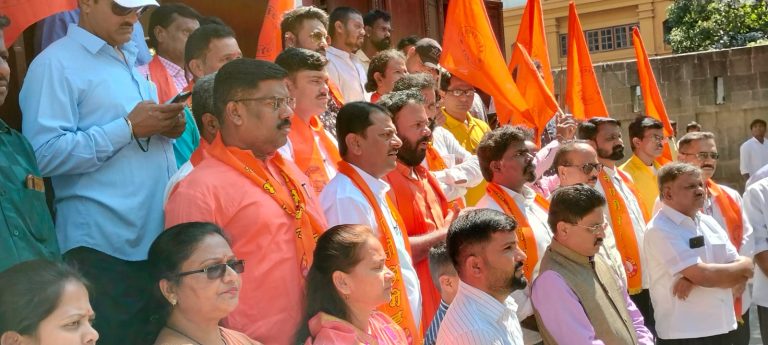 लाल महालातून झाला ब्रिगेड च्या उमेदवाराच्या प्रचाराचा शुभारंभ