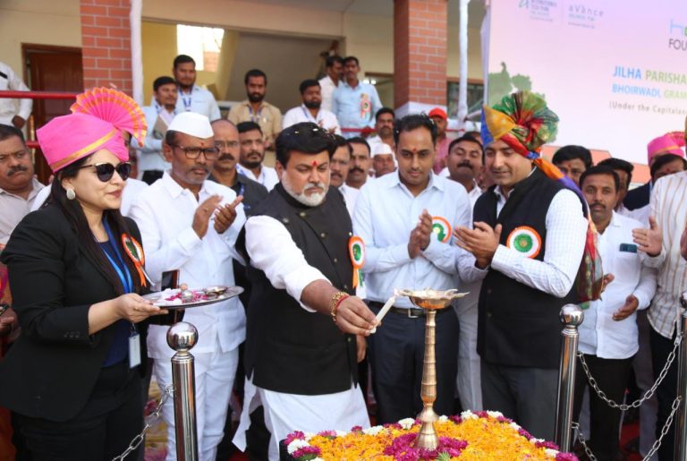 उद्योग मंत्री उदय सामंत यांच्या हस्ते भोईरवाडी शाळेच्या नूतन इमारतीचे उद्धाटन