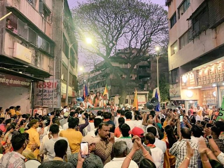 हेमंत रासने यांच्या पदयात्रेत पंकजा मुंडे यांचा सहभाग