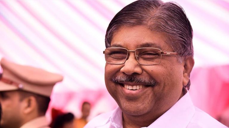 पुण्यातून चंद्रकांतदादा पाटील पुन्हा मंत्री पदी