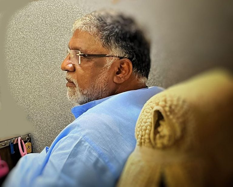 कार्यकर्त्यांच्या निष्ठेला किंमत आहे कि नाही ? समजूत काढायला आलेल्या पदाधिकाऱ्यांना दाभेकरांचा सवाल