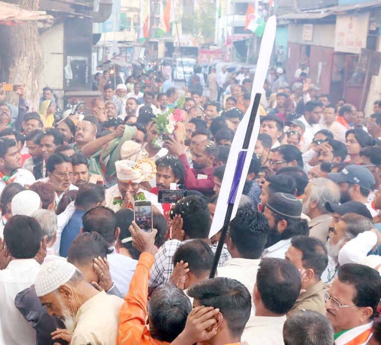 महाविकास आघाडीचे उमेदवार रवींद्र धंगेकर यांच्या पदयात्रेस मोठी गर्दी