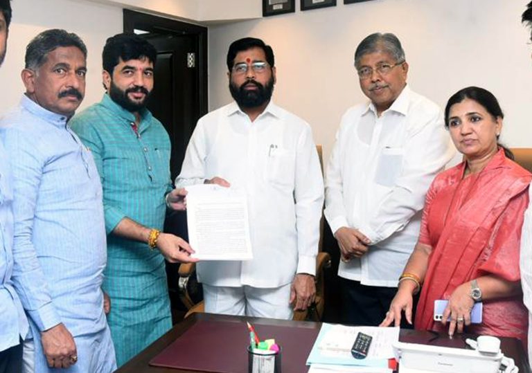 पुणेकरांची मिळकत करातील ४० टक्के सवलत कायम ठेवावी !