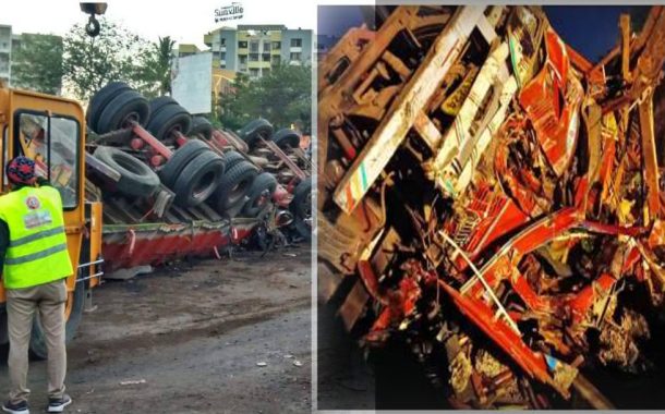 स्वामी नारायण मंदिराच्या उतारावर ट्रक व बसचा अपघात, अग्निशमन दलाकडून 18 जखमींची सुटका