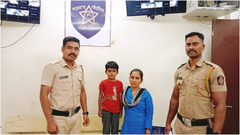 शाब्बास पुणे पोलीस: हरविलेल्या बालिकेला सुखरूप घरी पोहोचविले
