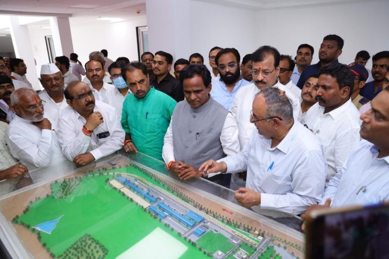 लातूर येथील रेल्वे बोगी कारखान्यात होणार १२० वंदे भारत रेल्वेंची निर्मिती-केंद्रीय रेल्वे राज्यमंत्री रावसाहेब दानवे