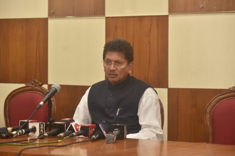 राज्यात शिक्षक भरतीचा जीआर आजच; दोन टप्पात 50 हजार शिक्षक भरती होणार, दीपक केसरकरांची मोठी घोषणा