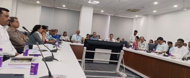हवामानशास्त्र विभागाकडील हवामान अंदाजविषयक माहिती नागरिकांपर्यंत पोहोचवावी – जिल्हाधिकारी डॉ. राजेश देशमुख