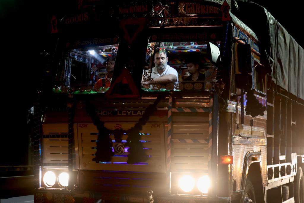 जीवे मारण्याची धमकी तरीही राहुल गांधींचा ट्रक प्रवास, दिल्लीहून चंदीगडला पोहोचले..पहा फोटो
