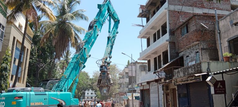 पूरग्रस्तांच्या वाढीव बांधकामावर कारवाई नको,  नियमित करा :आबा बागुल सर्वपक्षीय प्रतिनिधींना घेऊन मुख्यमंत्री शिंदेंना भेटणार