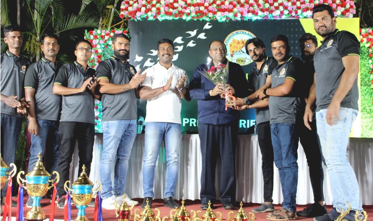 ‘कबुतरांच्या स्पर्धेला राष्ट्रीय खेळाची ओळख मिळवून देऊ ‘:अली दारूवाला
