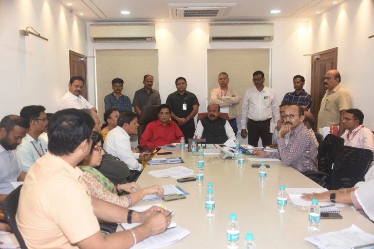 भविष्य निर्वाह निधीची थकवलेली रक्कम बेस्ट व्यवस्थापनाने महिन्याभरात जमा करावी – कामगार मंत्री डॉ. सुरेश खाडे