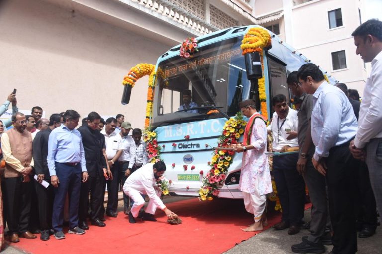 आता एसटीच्या इलेक्ट्रिक बसेस धावायला सुरुवात; बसस्थानकेही होणार स्वच्छ, सुंदर