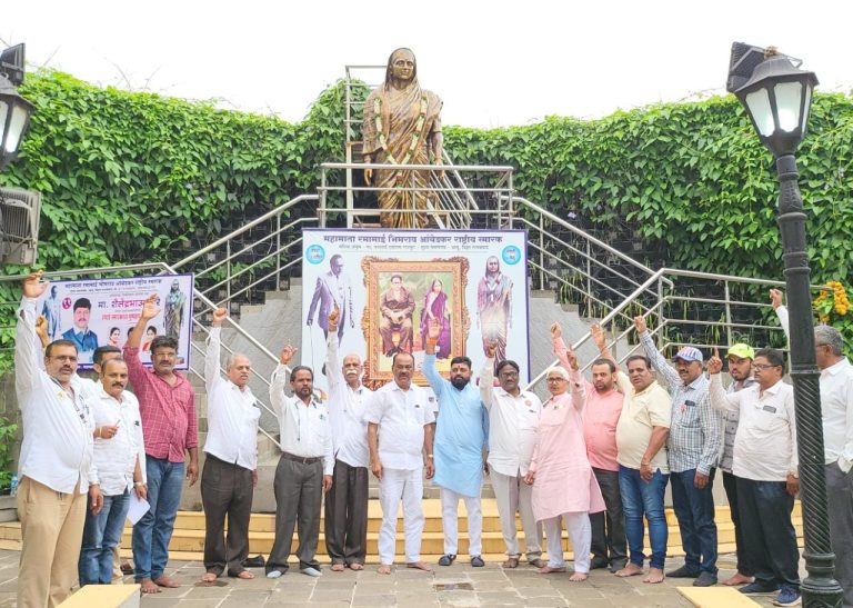 रिक्षासाठी सरकारी मोबाईल ॲप निर्माण करावा या मतावर पुणे शहरातील सर्व संघटना ठाम
