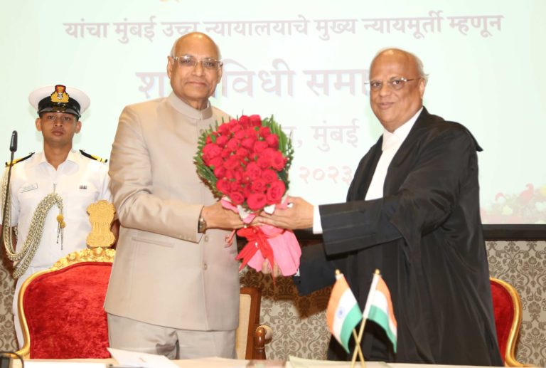 न्या. रमेश धानुका यांनी घेतली मुख्य न्यायमूर्ती पदाची शपथ