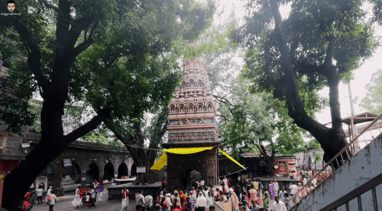 तुळजाभवानी मंदिर प्रशासनाने तोकड्या कपड्यांचा नियम घेतला मागे