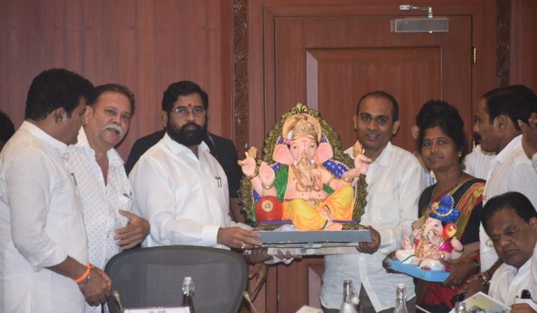 पीओपी मूर्तीतील प्रदूषणकारी घटकाला पर्यायासाठी समिती- मुख्यमंत्री एकनाथ शिंदे यांची घोषणा