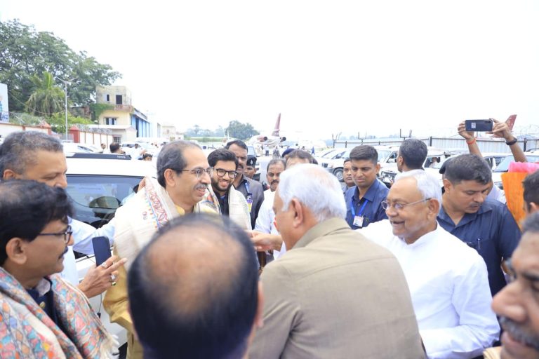 देशाची एकता- अखंडता आबाधीत ठेवण्यासाठी एकत्र; विरोधकांच्या एकजुटीवर उद्धव ठाकरे यांचे मत