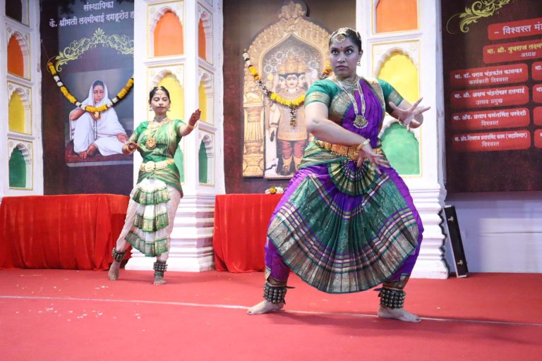 गुरुपौर्णिमा उत्सवात भरतनाटयम मधून परमेश्वर भक्तीची अनुभूती