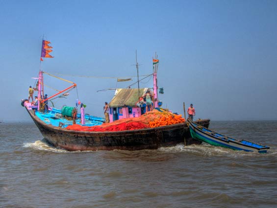 सागरी मत्स्यव्यवसाय, नौकानयन व सागरी डिझेल इंजिन देखभाल आणि परिचालन प्रशिक्षण