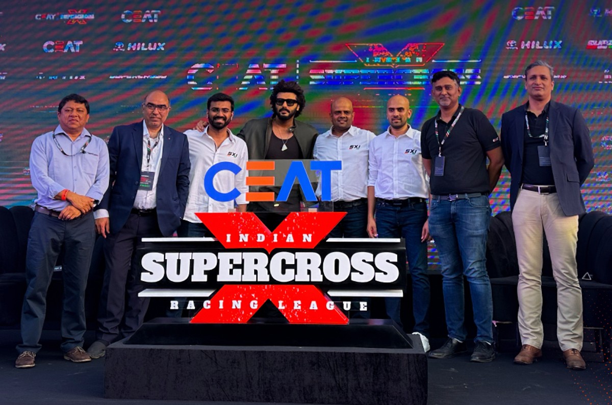 बॉलिवूड कलाकार अर्जुन कपूर यांच्या हस्ते जगातील पहिली फ्रँचाईझी सीएट इंडियन सुपरक्रॉस रेसिंग लीग लाँच
