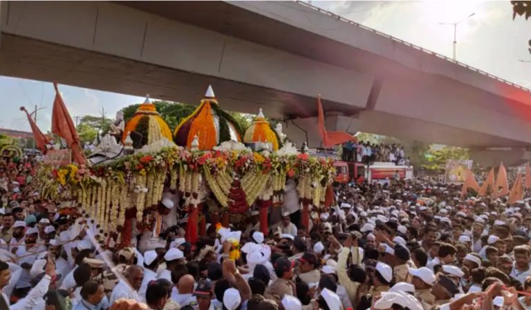 संत तुकाराम महाराजांच्या पालखीचे उद्योगनगरीत आगमन