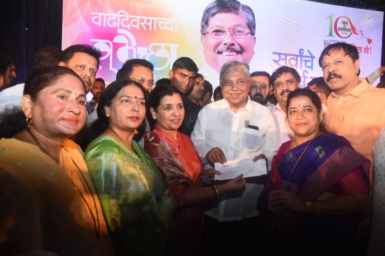 पालकमंत्री चंद्रकांतदादा पाटील यांचे मान्यवरांकडून अभिष्टचिंतन