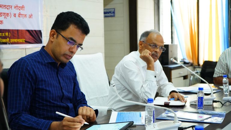 तरुण आणि महिलांचे मतदार यादीत प्रमाण वाढविण्यासाठी प्रयत्न करावेत – मुख्य निवडणूक अधिकारी श्रीकांत देशपांडे