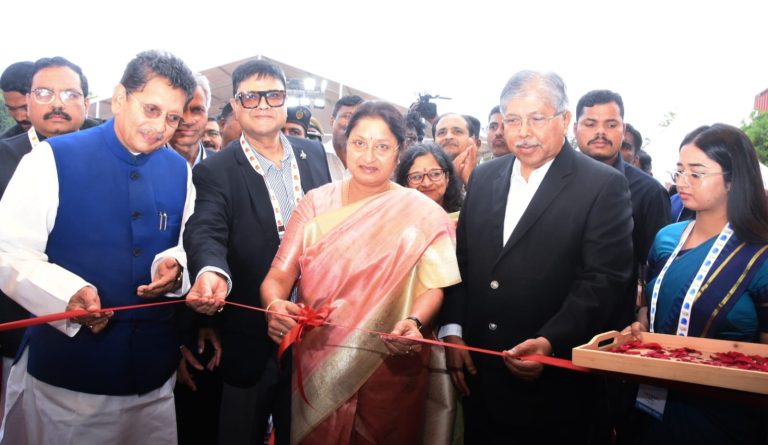 सावित्रीबाई फुले पुणे विद्यापीठात ‘जी-२०’ निमित्ताने ‘पायाभूत साक्षरता आणि संख्याशास्त्र’ या प्रदर्शनाचे उद्घाटन