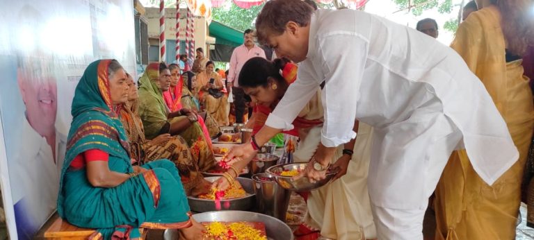 पर्जन्य यज्ञातून वारकऱ्यांचे ‘वरुणराजा’ला साकडे; पाद्यपूजन सोहळ्याने भारावले!