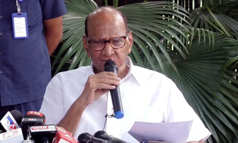 तुमच्याच गावात तुम्हालाच जमावबंदी, हा कुठला कायदा?ईव्हीएमवर आक्षेप,निवडणूक पद्धतीमध्ये बदल केलाच पाहिजे- शरद पवार