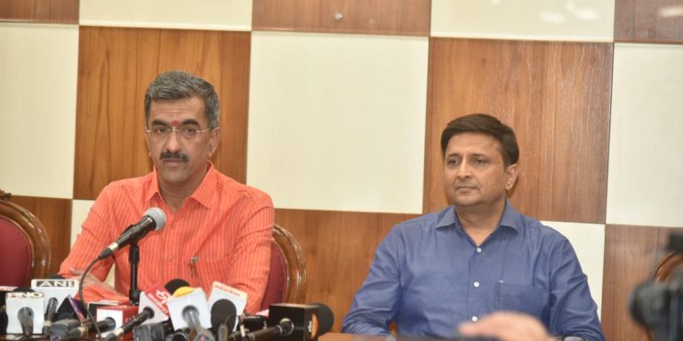 राज्य उत्पादन शुल्क विभागाच्या महसुलात २५ टक्क्यांनी वाढ; अवैध मद्य निर्मिती, वाहतूक थांबवणार – मंत्री शंभूराज देसाई