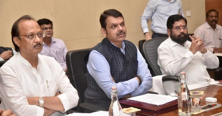 खातेवाटपाचा तिढा:अजित पवार दिल्लीला रवाना, शिंदे – फडणवीसही जाणार
