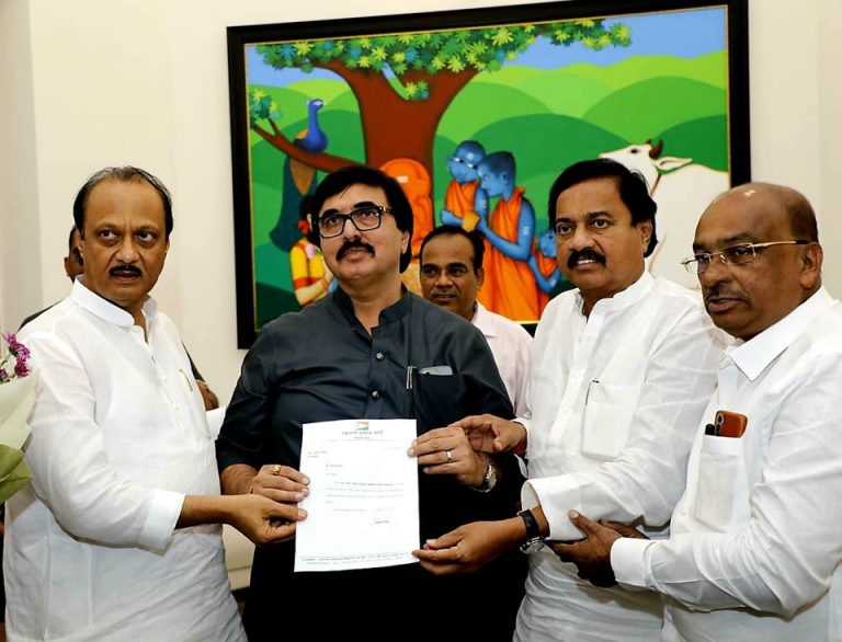 अजित पवारांच्या राष्ट्रवादीचे पुणे शहर अध्यक्ष पदावर दीपक मानकर