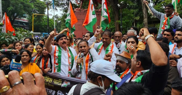 मनोहर भिडेंच्या अटकेसाठी अजितदादांच्या राष्ट्रवादीची निदर्शने